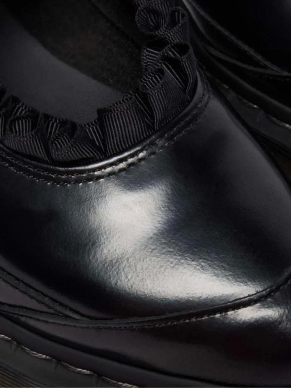 Dr. Martens Elphie Mary Jane Frill 8 New